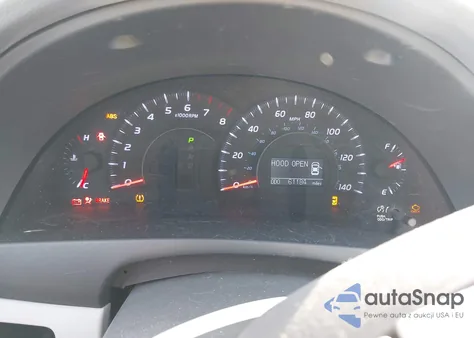 2010 Toyota Camry Xle z USA, uszkodzony, nr VIN 4T1BF3EK6AU010895